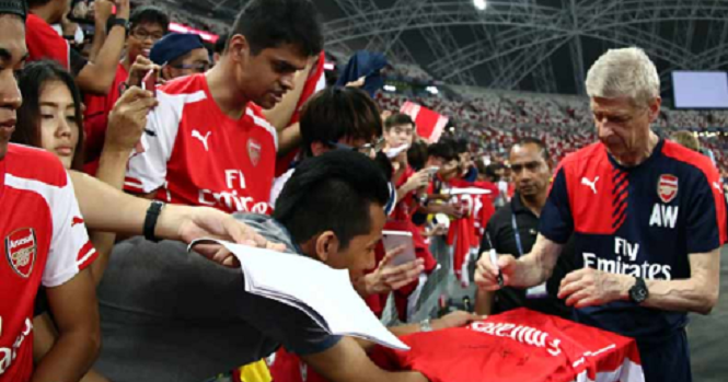 HLV Wenger nói gì trước trận đấu gặp Singapore?