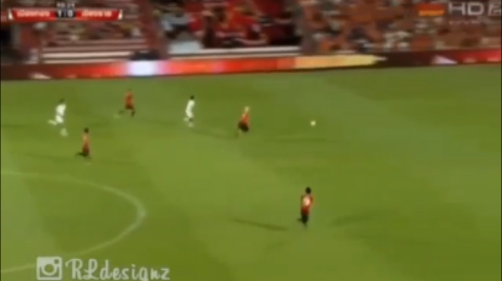 VIDEO: Tốc độ kinh hoàng của cầu thủ vô danh