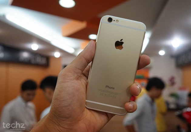 iPhone 6 giá chỉ hơn 10 triệu đồng tràn về Việt Nam