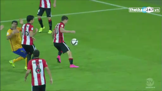 VIDEO: Tình huống Luis Suarez để bóng chạm tay nhưng vẫn đòi penalty cho Barca