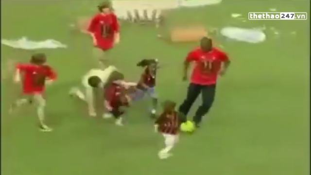VIDEO: Pha xoạc bóng khó tin của con trai Paolo Maldini khi mới 5 tuổi