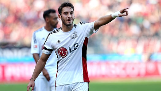 VIDEO: Ông vua sút phạt Calhanoglu tái xuất với siêu phẩm ở vòng 2 Bundesliga