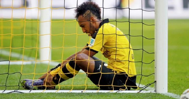 Aubameyang lập cú đúp, Dortmund vẫn hòa đáng tiếc