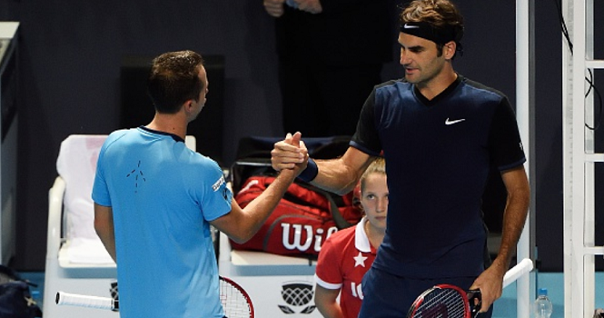 Basel Open 2015: Wawrinka thua sốc, Federer vào tứ kết