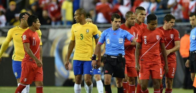 Brazil bị loại khỏi Copa America bởi 'bàn thắng ma' của Peru