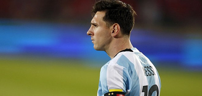 La Nacion: Messi rút lại quyết định chia tay Argentina