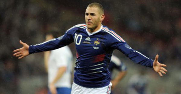 Benzema và hành động đáng khen sau trận thắng của tuyển Pháp
