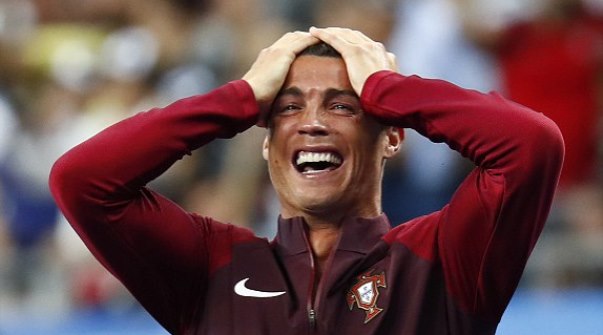 Ronaldo - Từ chấn thương đến chỉ đạo nhiệt huyết như HLV Klopp