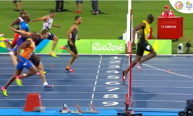 VIDEO: Usain Bolt giành HCV chạy 200m (Olympic Rio 2016)