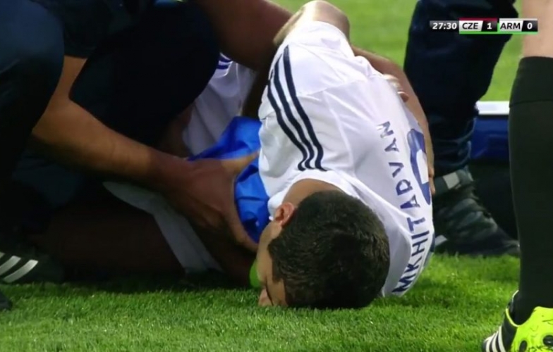 VIDEO: Mkhitaryan gặp chấn thương đáng ngại khi trở về ĐTQG