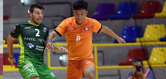 Futsal Việt Nam thua ngược Argentina trong trận cầu kịch tính