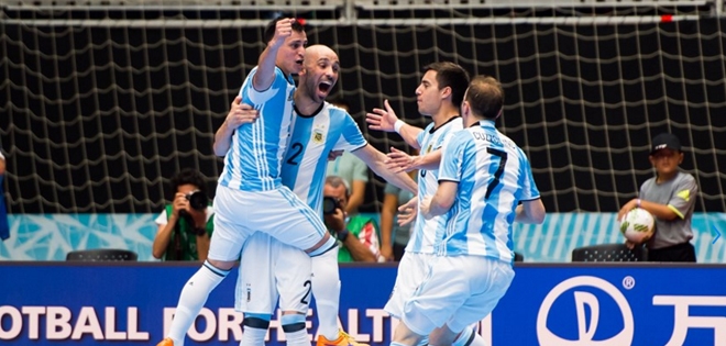 Tin tức Futsal W.C: Thêm 2 đội giành vé vào bán kết