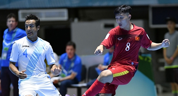 Minh Trí lọt top 10 bàn thắng đẹp nhất Futsal World Cup 2016