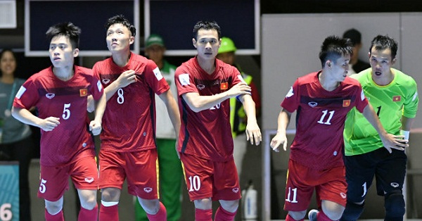 Điểm tin trưa 11/10: FIFA vinh danh tuyển thủ futsal Việt Nam
