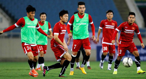 Cựu tiền đạo ĐT Việt Nam nhắc nhở thầy trò Hữu Thắng trước bán kết AFF Cup