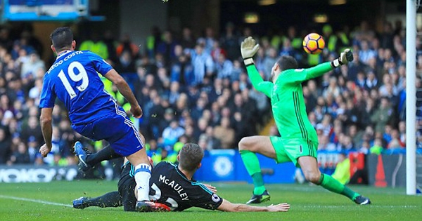 Người hùng Costa giúp Chelsea tiếp tục giữ mạch thắng