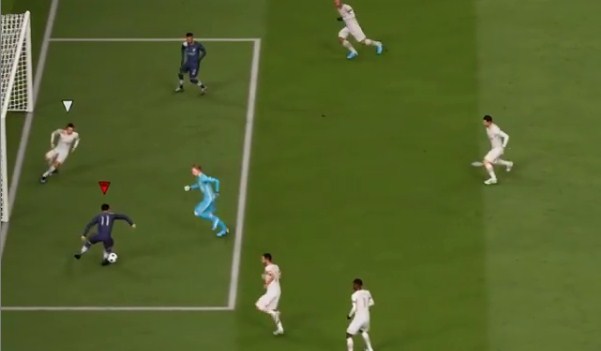 VIDEO: Màn đi bóng qua cả hàng thủ rồi gắp bóng chỉ có trong game