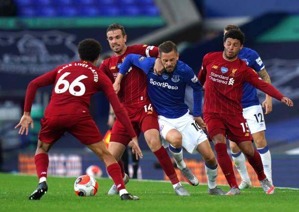 Kết quả Ngoại hạng Anh: Liverpool hòa Everton