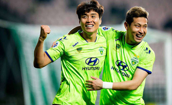 Đương kim vô địch K-League chiến thắng nhọc nhằn trong ngày ra quân