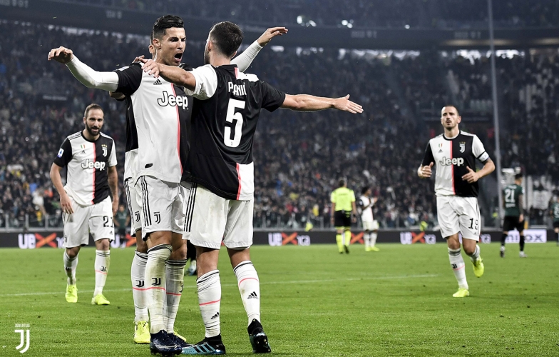 Ronaldo nổ súng, Juventus nối dài mạch chiến thắng