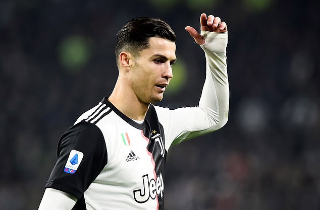 Ronaldo có thể bị cấm thi đấu 2 năm vì bỏ dở trận gặp Milan