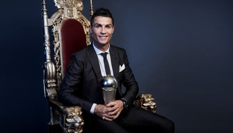 Ronaldo lập kỷ lục thế giới trên mạng xã hội
