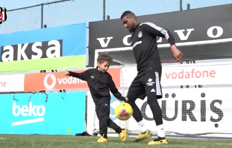 VIDEO: Kevin-Prince Boateng luyện tập cùng con trai ở đội bóng mới