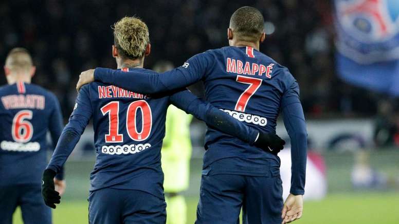 NÓNG: Chính thức hủy Ligue 1 mùa giải 2019/20