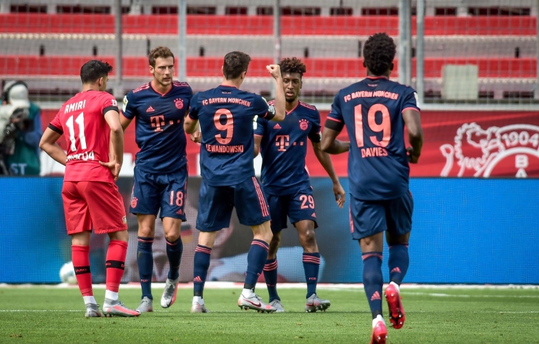 Bayern Munich hủy diệt Leverkusen trong cơn mưa bàn thắng