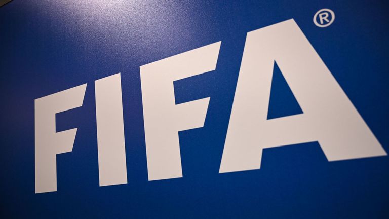 FIFA ra quyết định chưa từng có trên thị trường chuyển nhượng