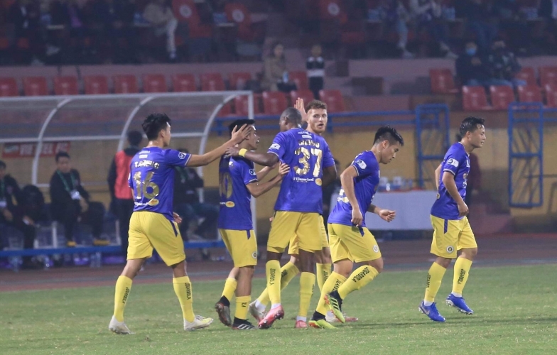 Hà Nội FC: Họ đang ngủ mê khi no nê danh hiệu?
