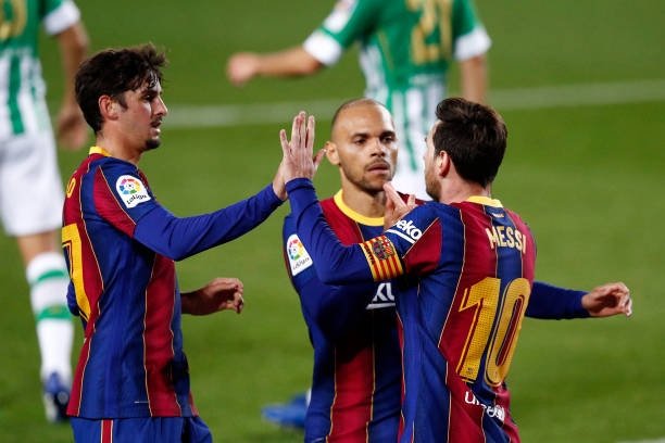 Người hùng Messi giúp Barca thắng dủy diệt Betis