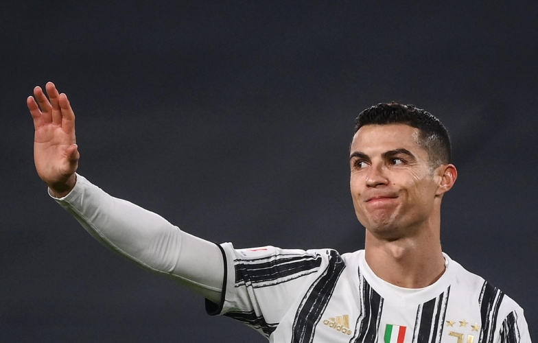 Ronaldo yêu cầu người đại diện đàm phán với đội bóng cũ