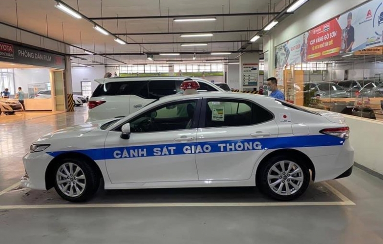 Sau VinFast Lux, Toyota Camry cũng được sử dụng làm xe CSGT