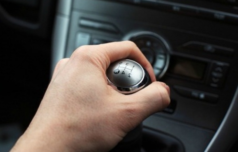Kinh nghiệm lái xe số sàn an toàn: 5 điều cấm kỵ cần lưu ý