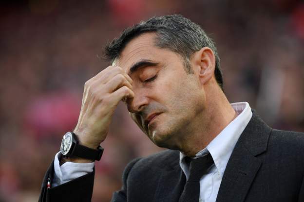 HLV Valverde: 'Kết quả này quá đau đớn với chúng tôi'
