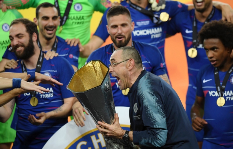 Màn ăn mừng vô địch Europa League bùng nổ của Chelsea