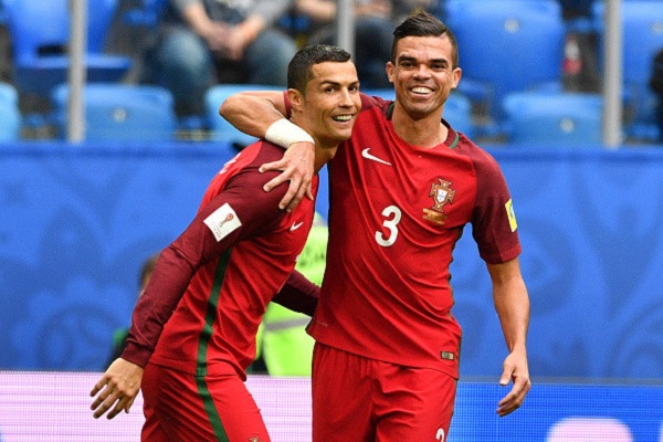CR7 ghi bàn, Bồ Đào Nha vào bán kết Confederations Cup 2017