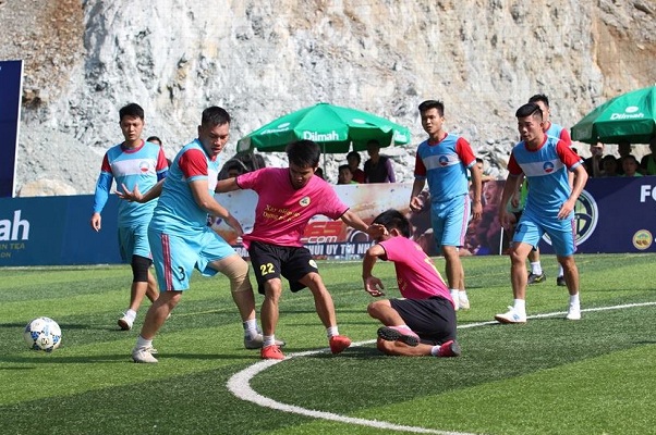 Vòng 3+4 Hà Giang League 2017: Cú sẩy chân của nhà vô địch