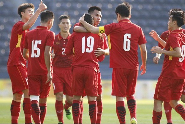 HLV Mai Đức Chung cảnh báo U23 VN trước trận gặp Uzbekistan