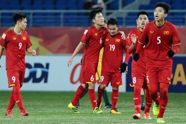 ‘Bóng đá Việt Nam còn lâu mới bắt kịp Hàn Quốc, Nhật Bản’