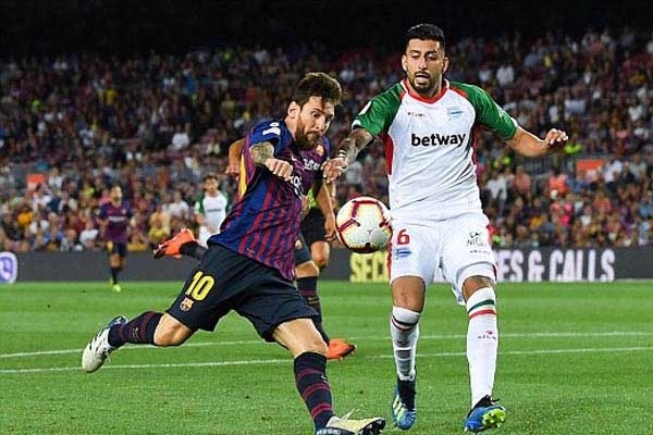 Messi lập cú đúp, Barca thắng đậm đà Alaves