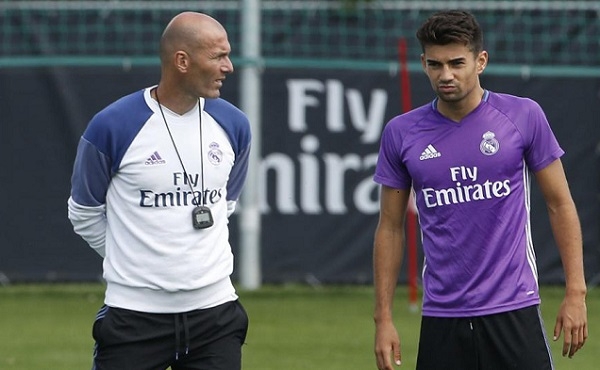 HLV Zidane tự tay bán con trai khỏi Real Madrid