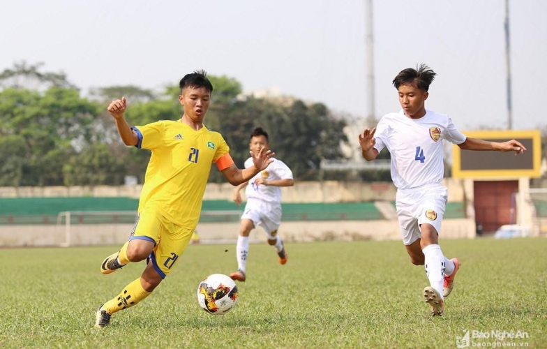 VIDEO: Lộ diện 'Văn Quyến đệ nhị' của bóng đá Việt Nam