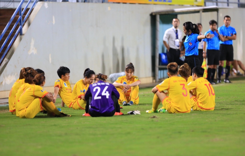 Phong Phú Hà Nam đập bể 'nồi cơm' của bóng đá nữ Việt Nam