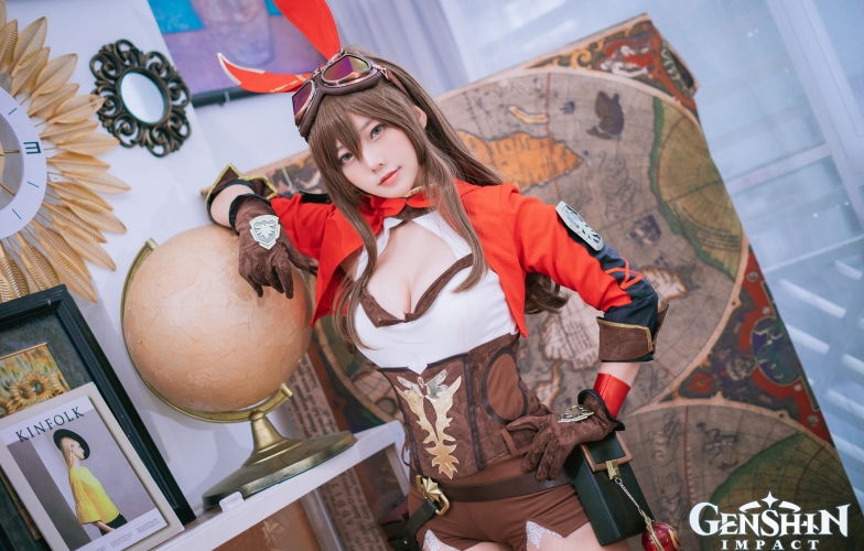 'Bỏng mắt' với bộ ảnh cosplay Amber trong Genshin Impact