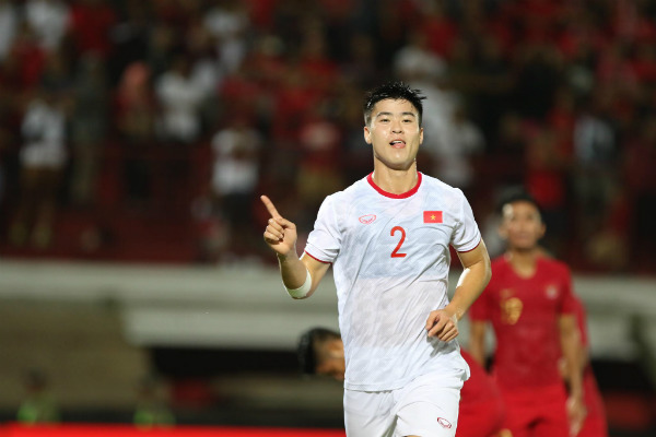 'Indonesia thi đấu như đội bóng nghiệp dư trước Việt Nam'