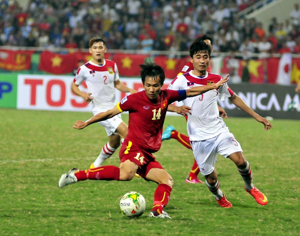 VIDEO: Tân binh của Hà Nội FC ghi bàn cho ĐT Việt Nam 