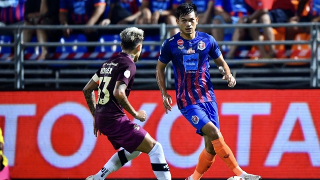 Đồng đội cũ của Văn Lâm nhận giải cầu thủ xuất sắc nhất Thai League