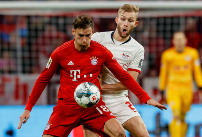 Bayern Munich giữ ngôi đầu bảng dù vẫn còn nhiều bất ổn